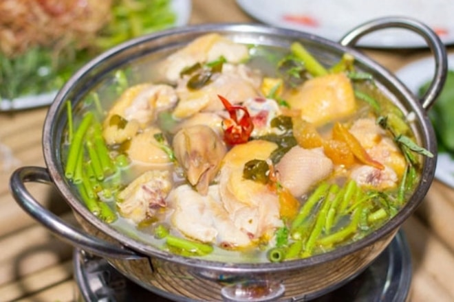 Cách nấu lẩu gà ớt hiểm ngon như ngoài tiệm