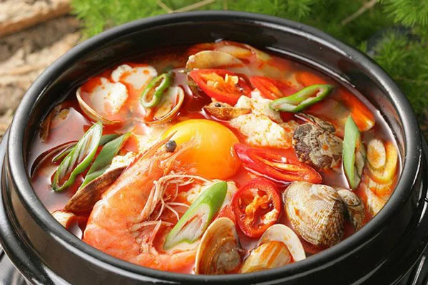 Cách nấu nướng canh kim chi Nước Hàn với thủy sản ngon cực kỳ kỳ