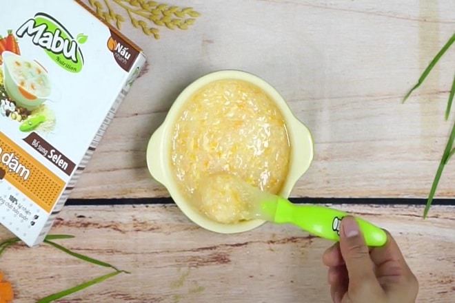 cháo trứng cà rốt
